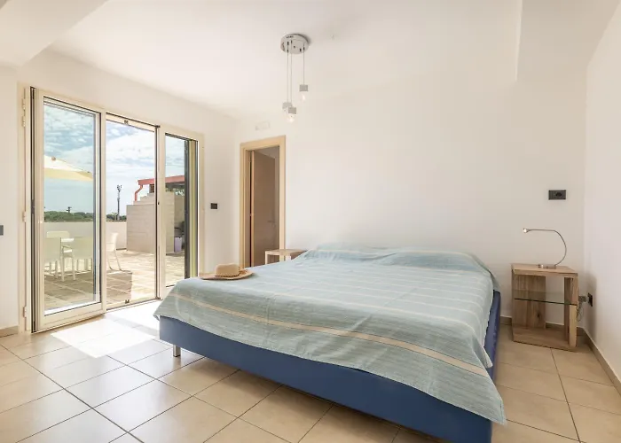 Apartment Attico Vista Mare Cvg37 *